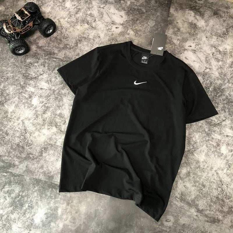 T-shirt Nike