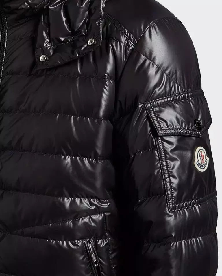 Moncler Czarna kurtka puchowa Lauros