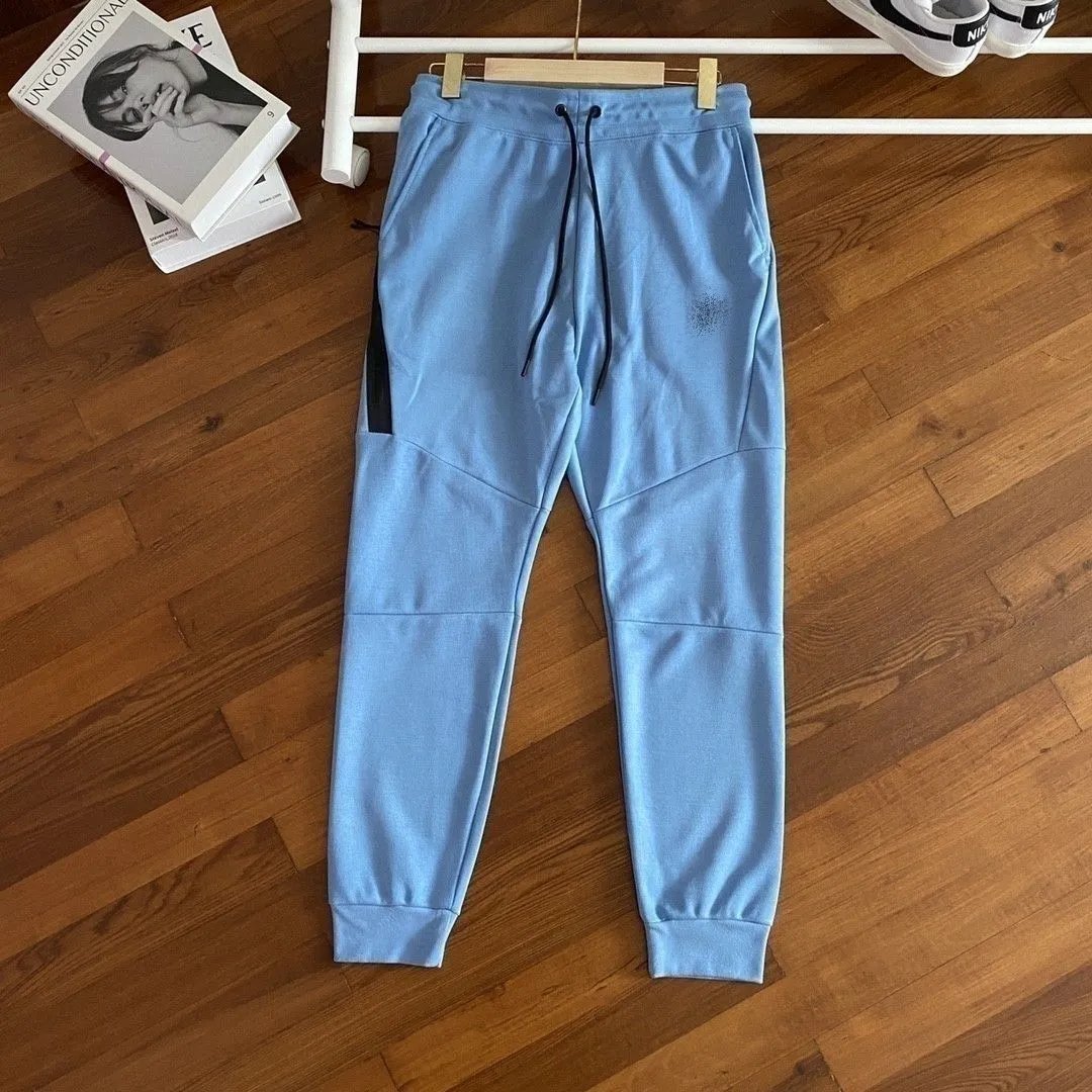 Spodnie dreswoe Nike Tech