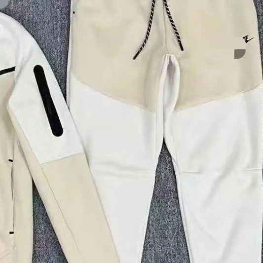 Spodnie dreswoe Nike Tech