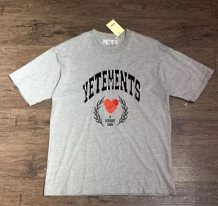 T-shirt Vetements V2